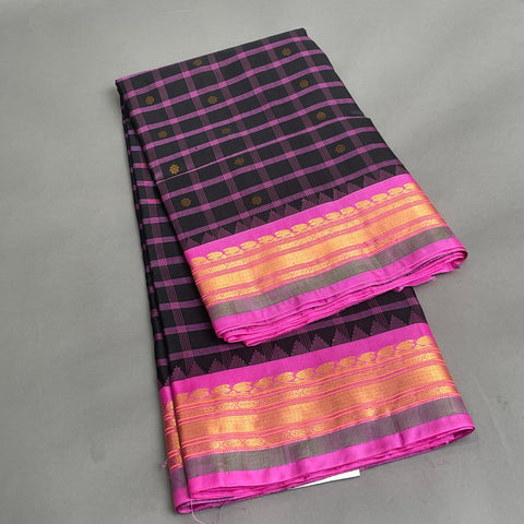 Gadwal Saree- Black and Pink checked pattern W/ Gold Zari (Attached Blouse Material)