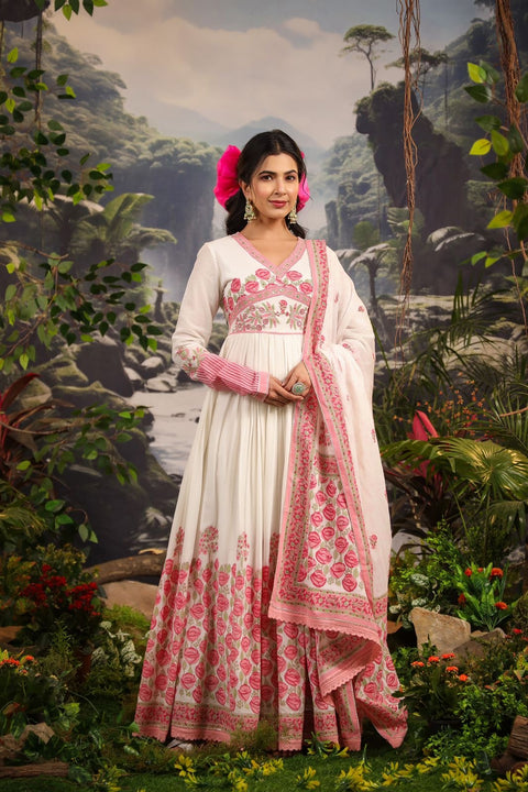 Kurta and Dupatta set in Mulmul Cotton