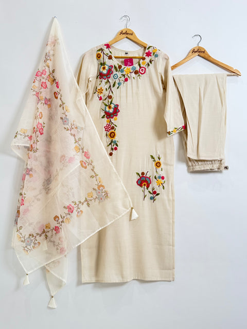Ivory Kurta, Pants and Dupatta Set