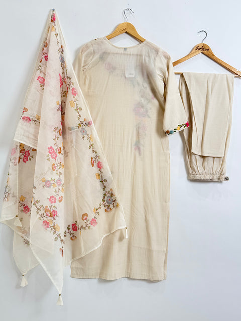 Ivory Kurta, Pants and Dupatta Set