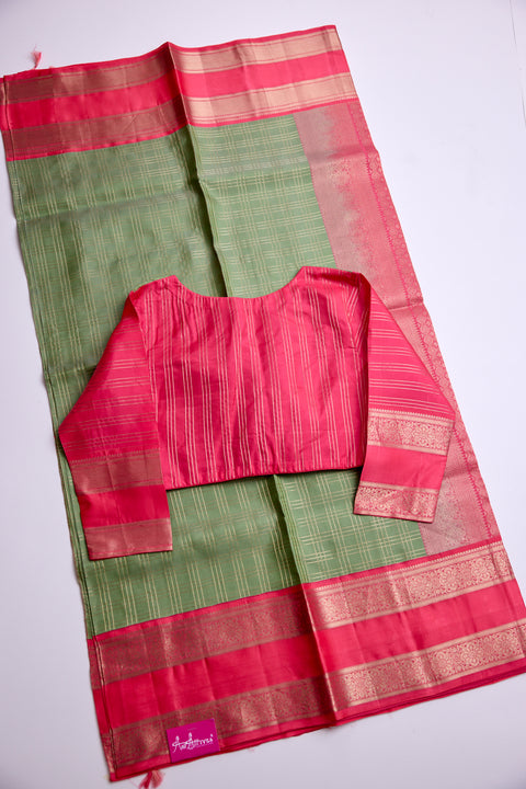 Pista Green with Coral Red Zari Border Kanchipattu Saree