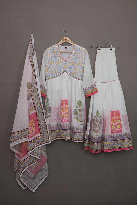 White Kurta, Pants and Dupatta set in Cotton