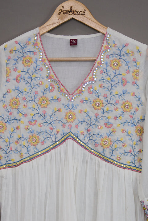 White Kurta, Pants and Dupatta set in Cotton