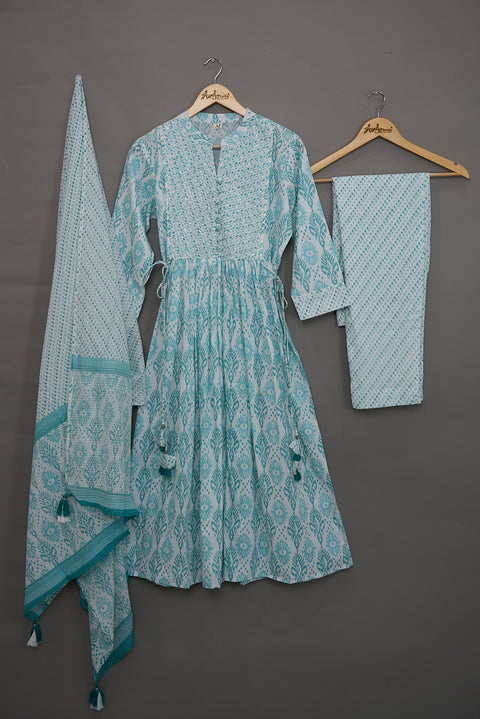 White & Green Kurta, Pants and Dupatta set in Cotton