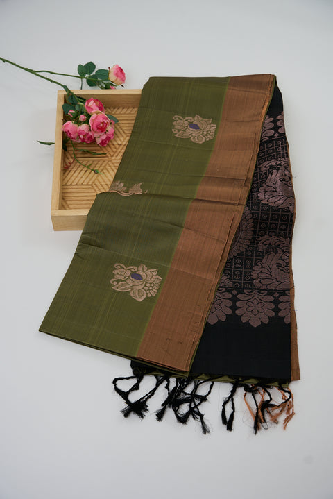 Green & Black Kanjivaram Saree