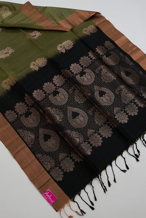 Green & Black Kanjivaram Saree