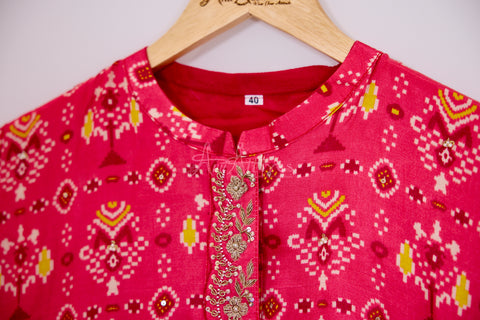 Pink Kurta, Pants and Dupatta set in Gajji Silk