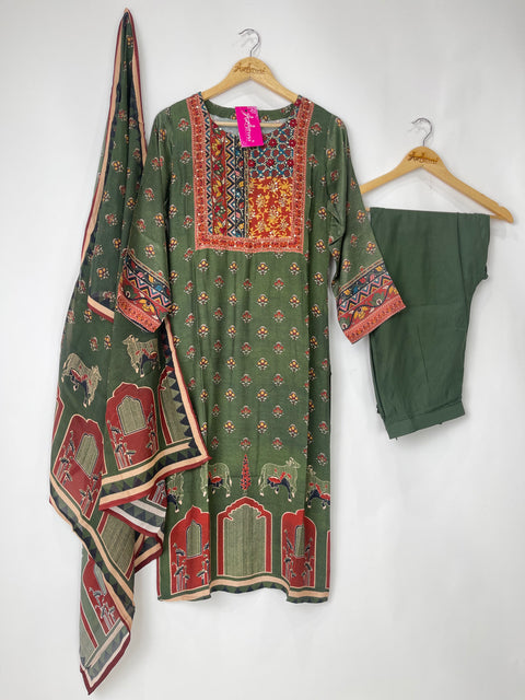 Green Kurta, Pants and Dupatta set in Gajji Silk
