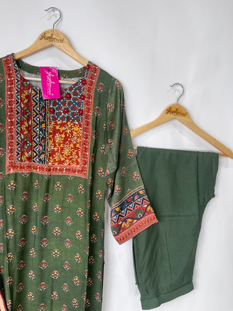 Green Kurta, Pants and Dupatta set in Gajji Silk