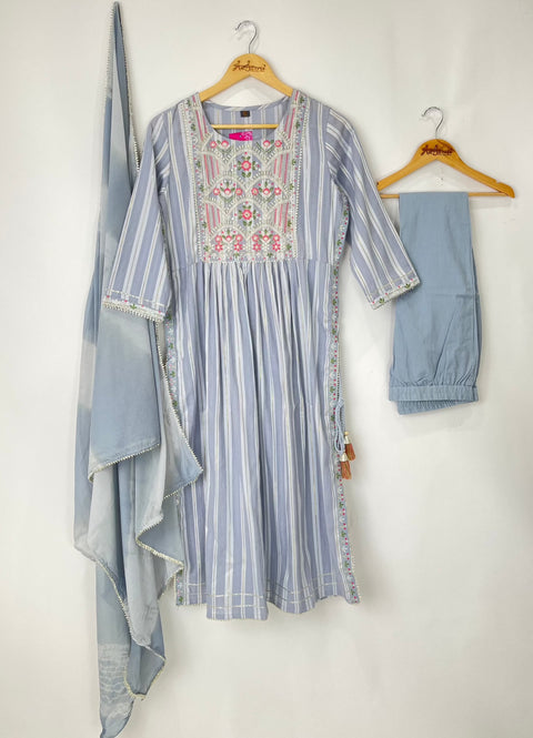 Kurta, Pants and Dupatta set in Cotton