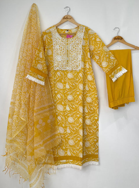 Kurta, Pants and Dupatta set in Cotton