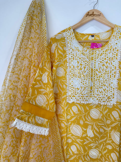 Kurta, Pants and Dupatta set in Cotton
