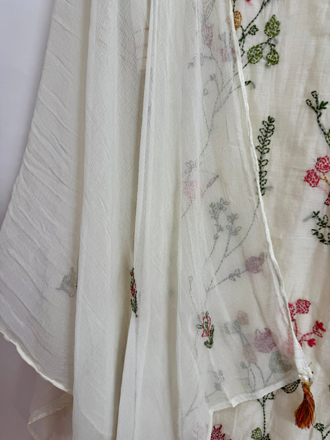 Ivory Kurta, Pants and Dupatta Set