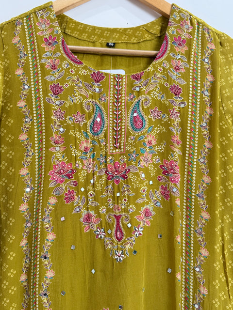 Mehandi Green Kurta, Pants and Dupatta Set
