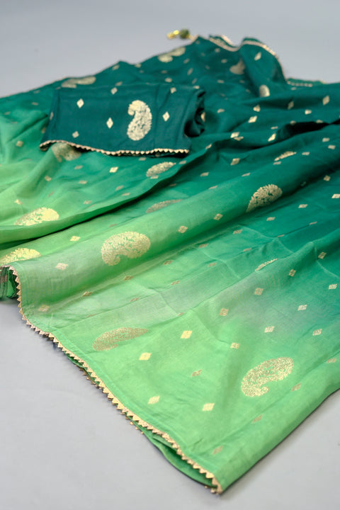 Double-shaded Green Moonga Silk Saree
