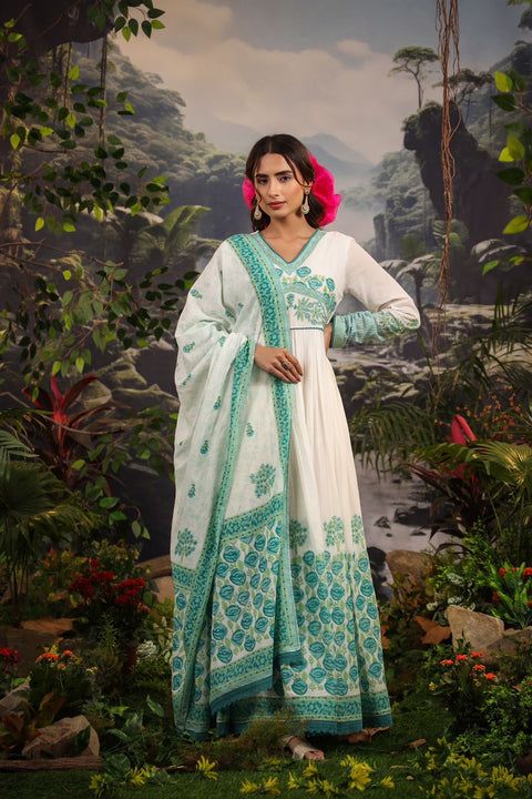 Kurta and Dupatta set in Mulmul Cotton