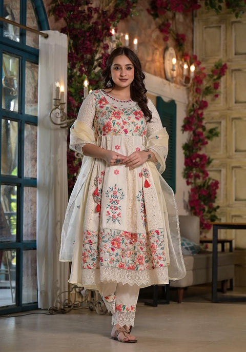 Cream/Pink Kurta, Pants and Dupatta set in Cotton