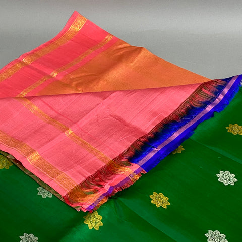 Gadwal Saree- Green and Peach W/ Gold and silver Zari (Attached Blouse Material)