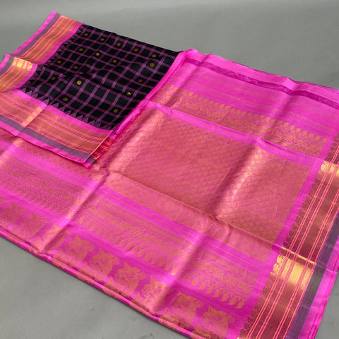 Gadwal Saree- Black and Pink checked pattern W/ Gold Zari (Attached Blouse Material)