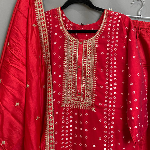Red Bandhini Kutra, Pants & Dupatta set